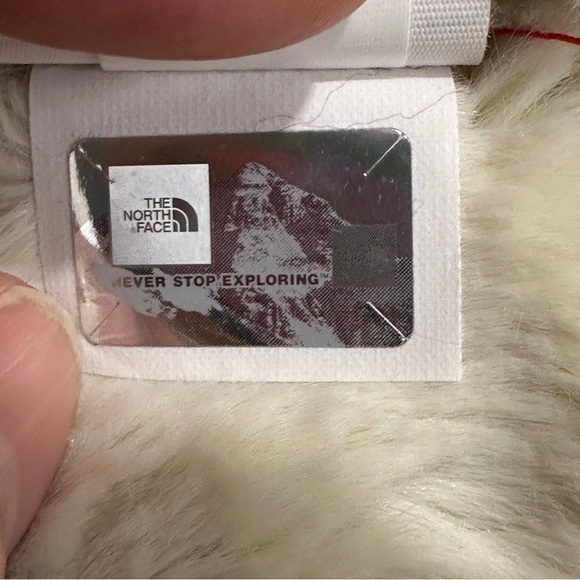 North Face infant coat, 3-6 mo., lined in faux fur, warm, fall, winter - Picture 13 of 15